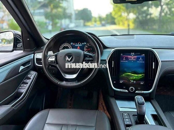 VinFast Lux SA 2.0 Turbo 2020 Premium 60000 km Đen