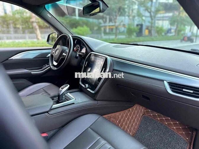 VinFast Lux SA 2.0 Turbo 2020 Premium 60000 km Đen