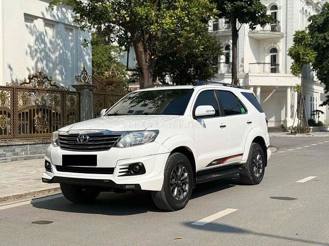 Toyota Fortuner 2016 2.7V TRD 4x2 - 110000 km