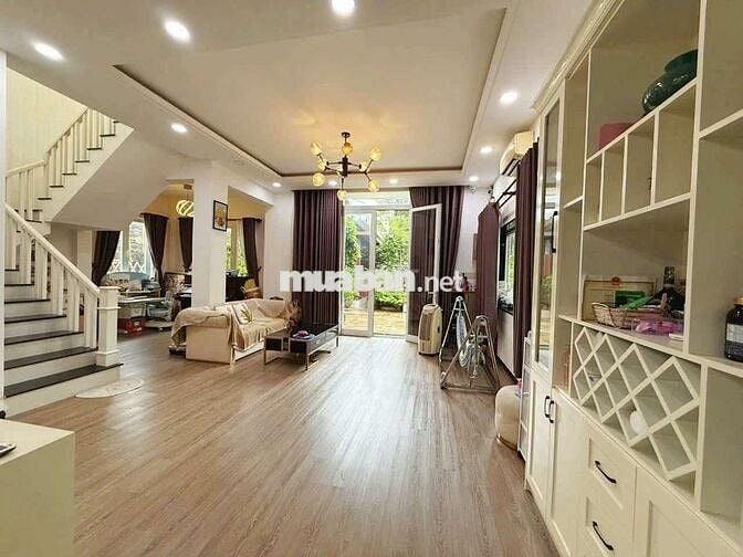 NHÀ SÂN VƯỜN 344M² - HẺM 218 TRẦN HƯNG ĐẠO