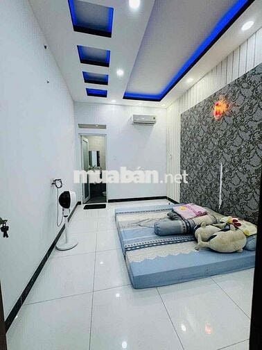 Phan huy ích vô 1 trục vô 20 m  Nhà ngang 3 m dài 17 m . Đúc 1 trệt