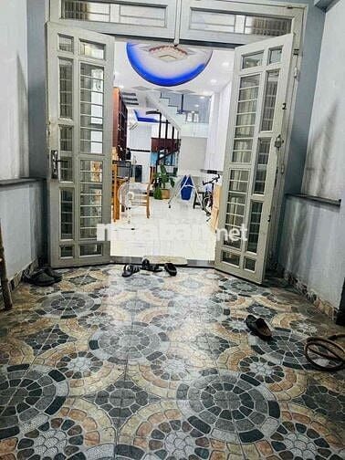 Phan huy ích vô 1 trục vô 20 m  Nhà ngang 3 m dài 17 m . Đúc 1 trệt