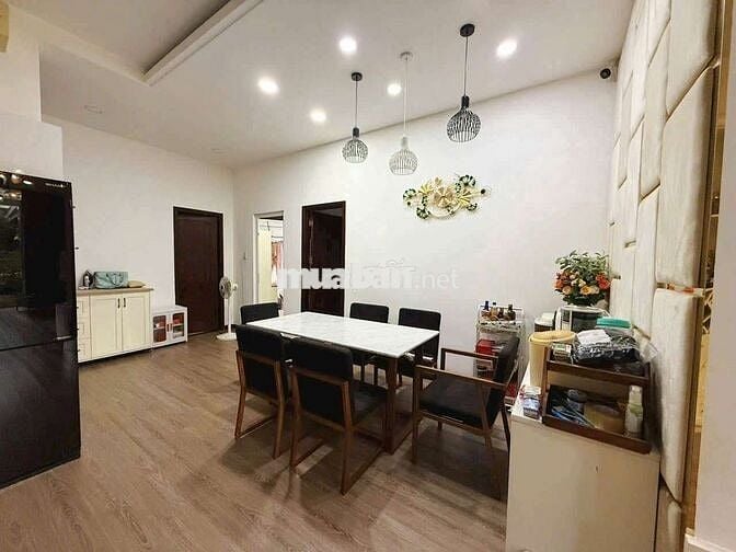 NHÀ SÂN VƯỜN 344M² - HẺM 218 TRẦN HƯNG ĐẠO