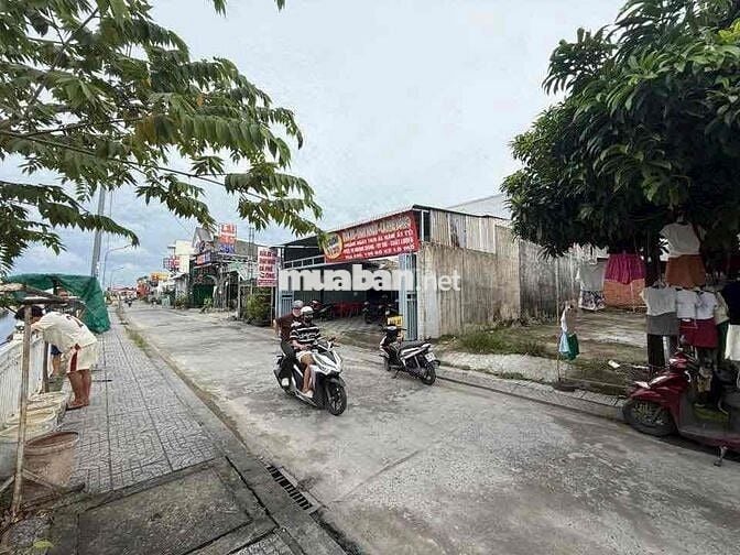 Nền mặt tiền Hồ Bún Xáng gần quán nhậu bờ kè 86