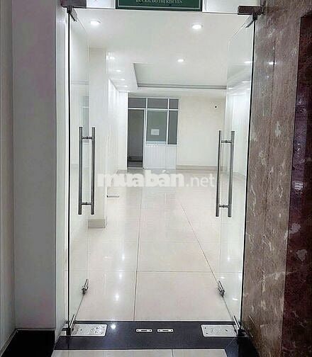 MẶT BẰNG QUẬN 11 - KINH DOANH TỰ DO - CÓ BÃI ĐẬU XE RỘNG