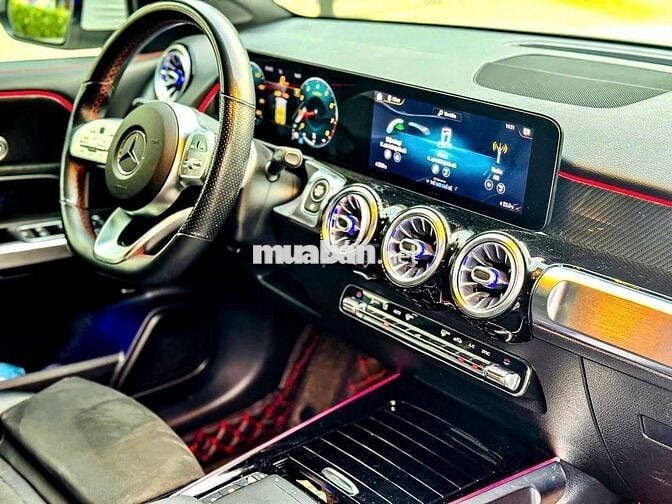 Mercedes-Benz GLB 200 AMG 2022 Trắng