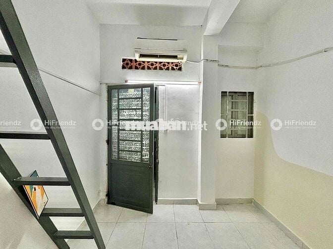 Phòng Trọ Có Sẵn - Có Máy lạnh, Tủ lạnh - Ngay Nguyễn Sơn - Văn Cao