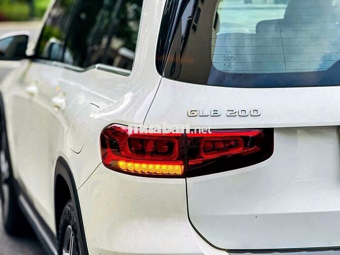 Mercedes-Benz GLB 200 AMG 2022 Trắng