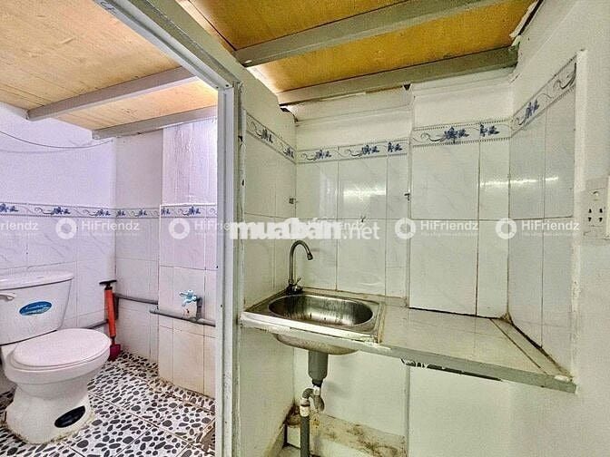 Phòng Trọ Có Sẵn - Có Máy lạnh, Tủ lạnh - Ngay Nguyễn Sơn - Văn Cao