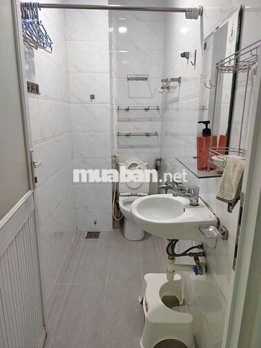 CHO THUÊ NHÀ MẶT TIỀN TUỆ TĨNH Q11