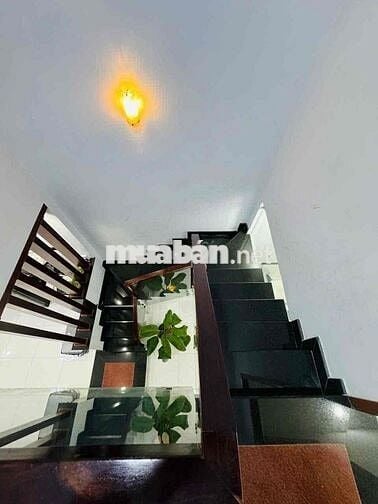 Phan huy ích vô 1 trục vô 20 m  Nhà ngang 3 m dài 17 m . Đúc 1 trệt