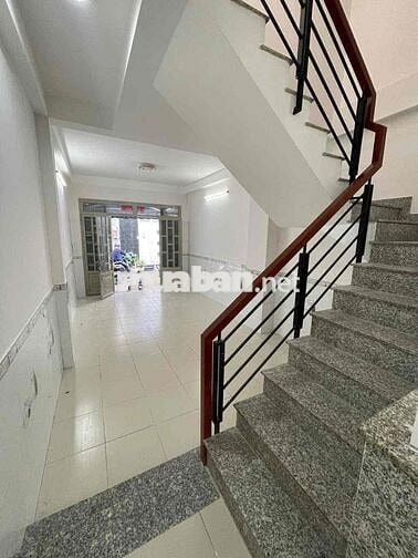 Nhà Quận 11 4N5WC hẻm5m ngay trung tâm giáp q5,6,10