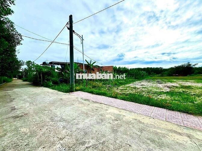 CHỦ CẦN TIỀN MỞ SPA NHỜ RA NHANH LÔ ĐẤT NGAY CHỢ