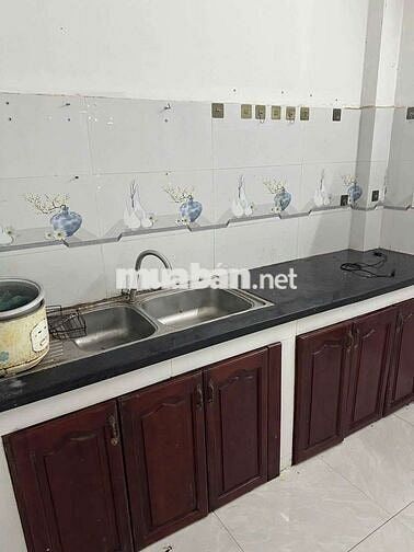 Nhà sạch 1 trệt 1 lầu 2 pn kín 1 pn hở 2 WC hành lang phơi đồ