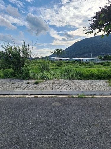 Cần bán Lô Tân Hưng Bà Rịa 140m2 sổ hồng, đất gần Cao tốc BH-Vũng Tàu