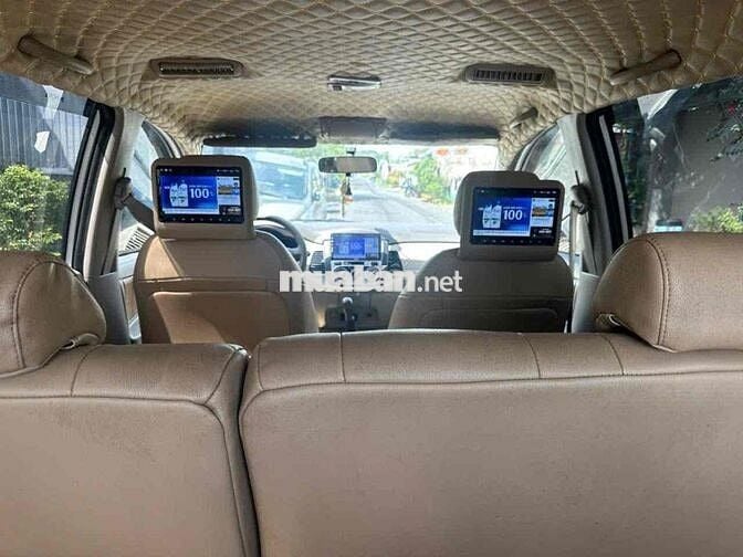 Toyota Innova G MT 2010