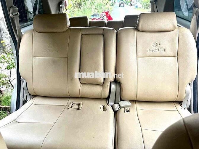 Toyota Innova G MT 2010