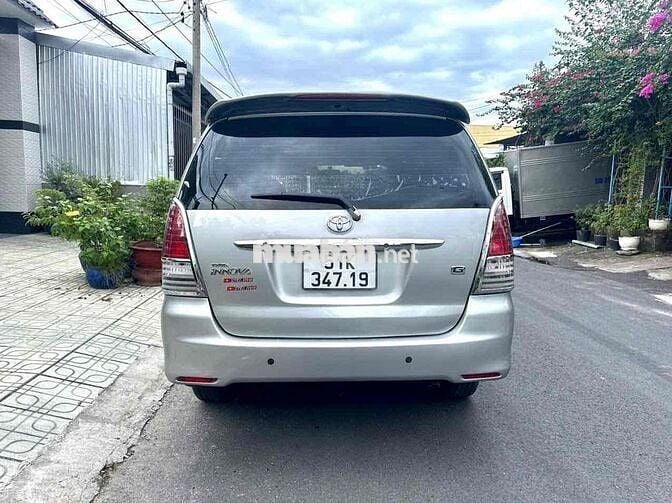 Toyota Innova G MT 2010