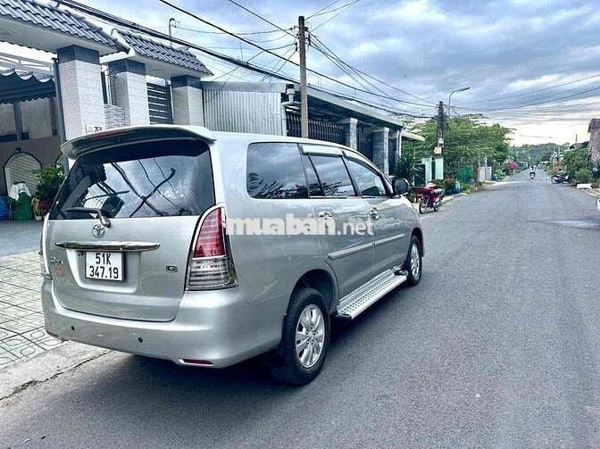 Toyota Innova G MT 2010