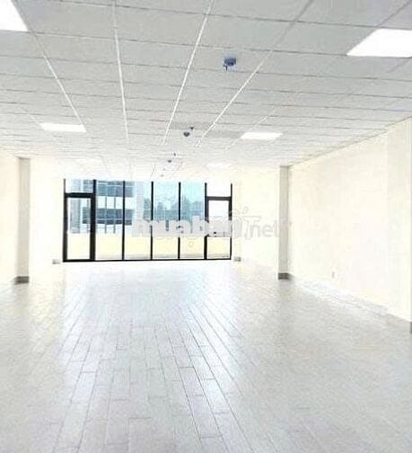 MT Thủ Khoa Huân Ngay Chợ Bến Thành Quận 1