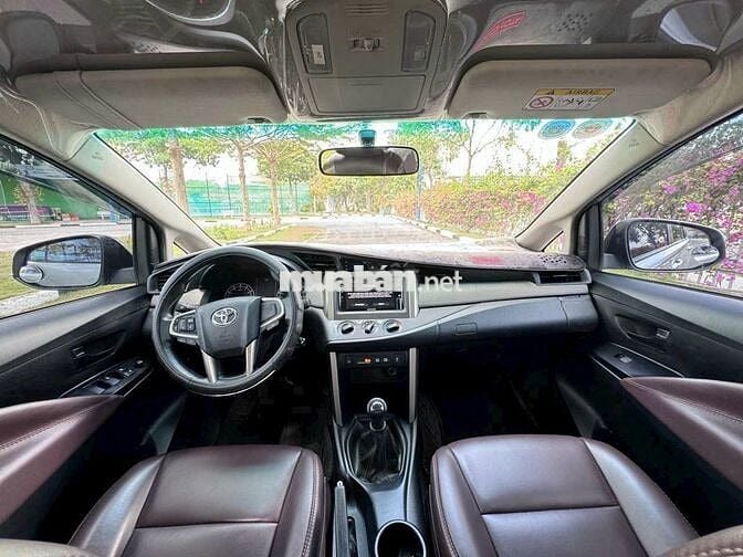Toyota Innova 2019 Số sàn Bạc 99114 km
