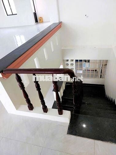 Cho thuê nhà mặt tiền vị trí vàng - tuyến đường huyết mạch THỦ ĐỨC