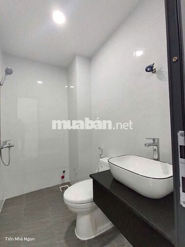 CHO THUÊ NHÀ MẶT TIỀN 193 LÊ VĂN SỸ 95m² - 3 TẦNG - 5PN, 6WC