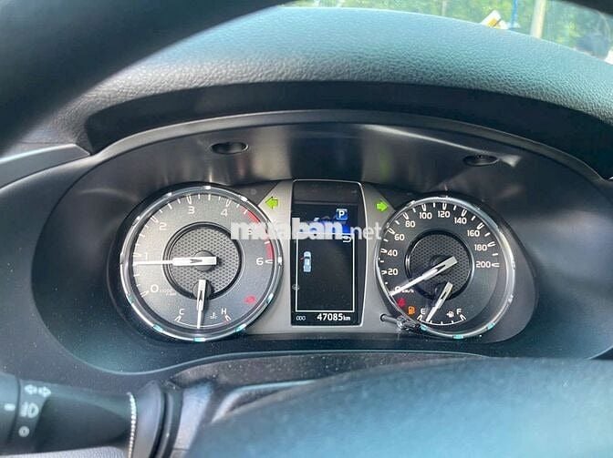 Toyota Hilux 2024 2.4G 47000 km