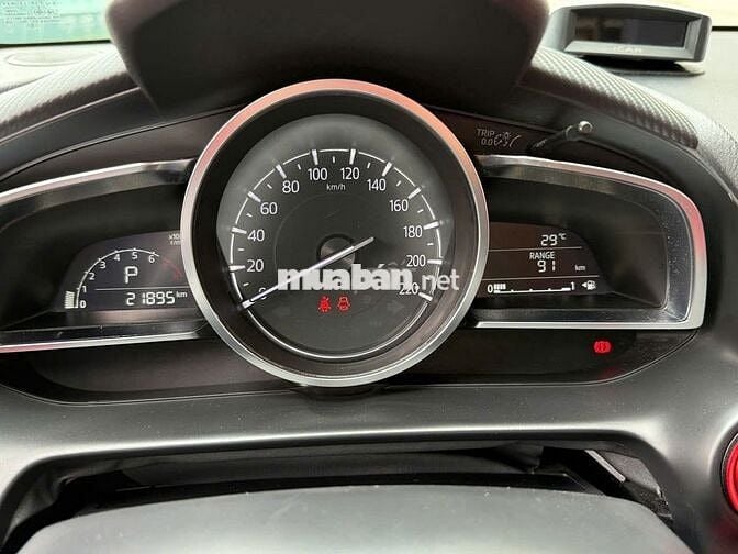 Mazda 2 2022 Luxury 21.000km Xám