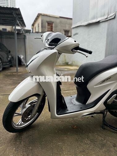 Honda SH 125 Trắng Tự động