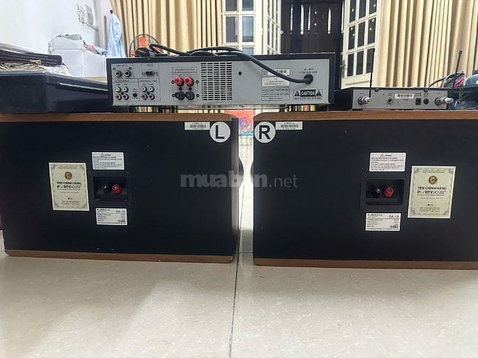 COMBO trọn bộ karaoke PartyHouse (loa + amply liền vang + mic ko dây)
