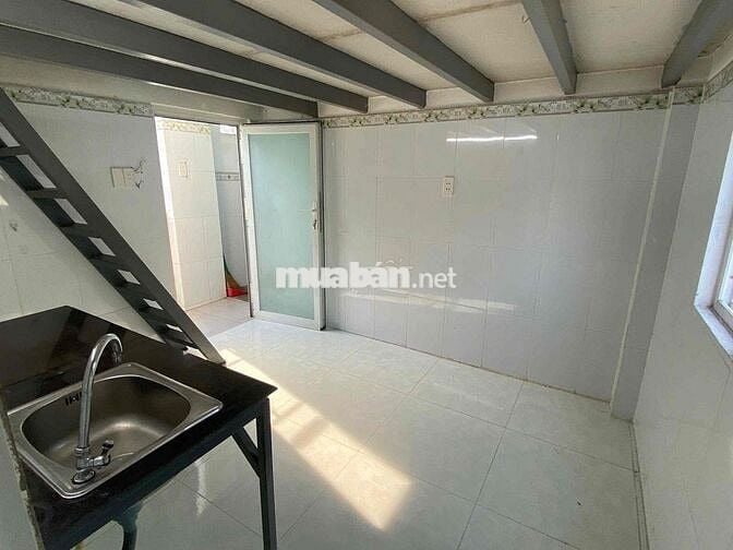 Phòng trọ 20m2 đường Huỳnh Tấn Phát, đối diện khu chế xuất, hẻm thông