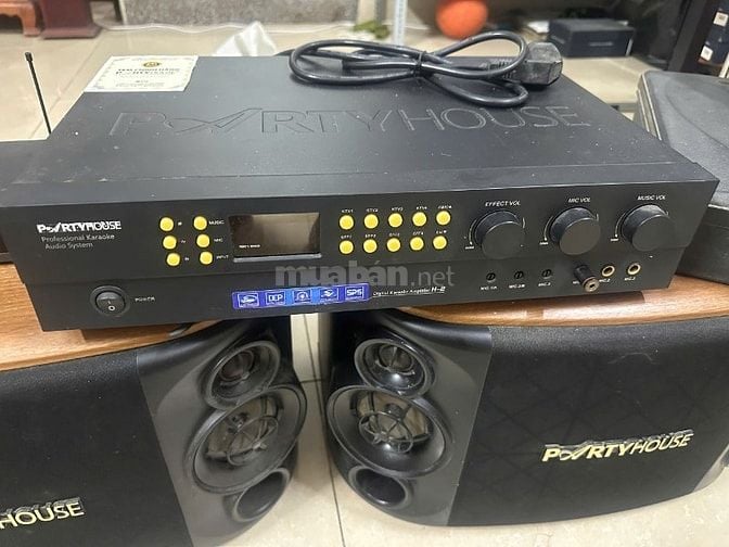 COMBO trọn bộ karaoke PartyHouse (loa + amply liền vang + mic ko dây)