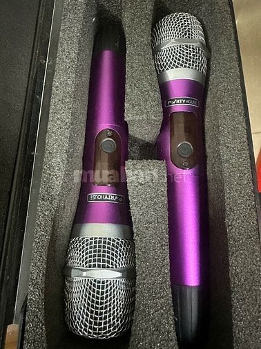 COMBO trọn bộ karaoke PartyHouse (loa + amply liền vang + mic ko dây)