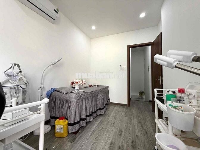 CHO THUÊ NHÀ NGUYÊN CĂN 2PN - 3WC NGAY CHỢ HOÀ HƯNG - CMT8