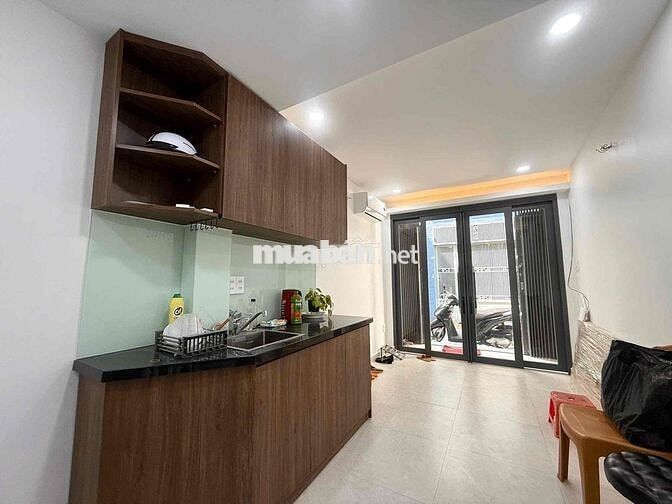 CHO THUÊ NHÀ NGUYÊN CĂN 2PN - 3WC NGAY CHỢ HOÀ HƯNG - CMT8