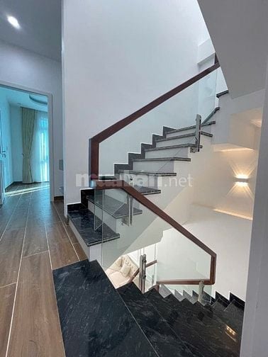 Bán căn nhà 3 tầng cạnh trường TH Vân Tra, An Đồng, An Dương