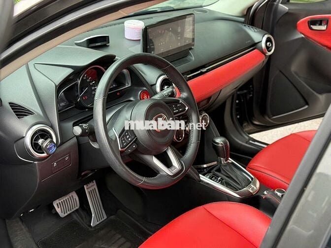 Mazda 2 2022 Luxury 21.000km Xám