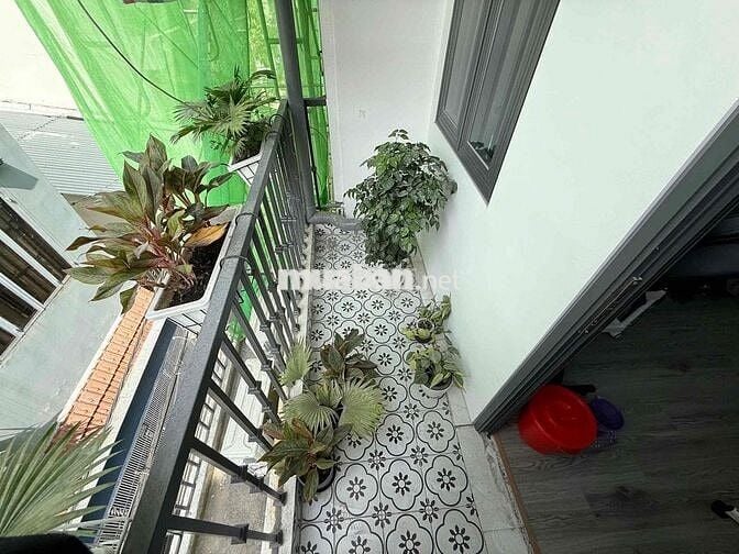 CHO THUÊ NHÀ NGUYÊN CĂN 2PN - 3WC NGAY CHỢ HOÀ HƯNG - CMT8