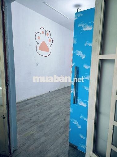 Mặt bằng cho thuê có phòng ở lại