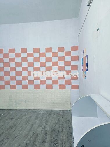 Mặt bằng cho thuê có phòng ở lại