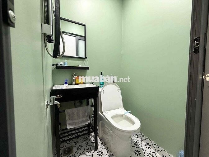 CHO THUÊ NHÀ NGUYÊN CĂN 2PN - 3WC NGAY CHỢ HOÀ HƯNG - CMT8