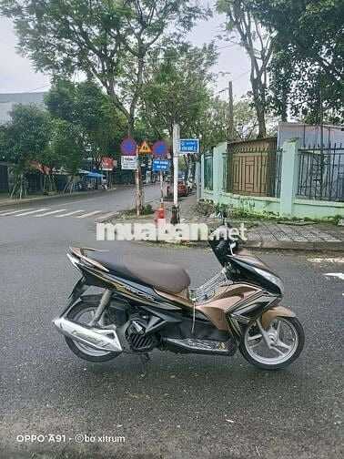 ⛔ Honda Air Blade màu Vàng đồng bs 76 máy Rin