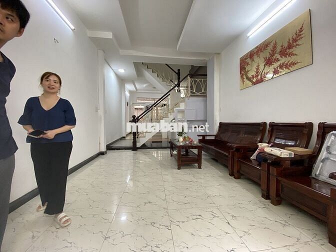 Cho thuê nhà đẹp 55m2, Trần Xuân Soạn, Quận 7, ngay ĐH Tôn Đức Thắng