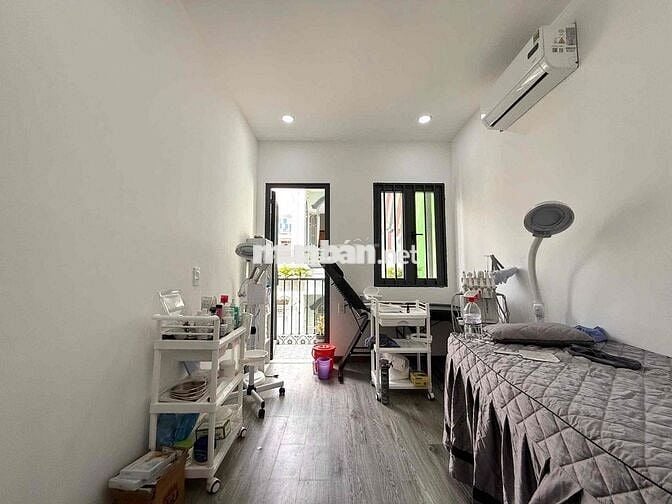 CHO THUÊ NHÀ NGUYÊN CĂN 2PN - 3WC NGAY CHỢ HOÀ HƯNG - CMT8