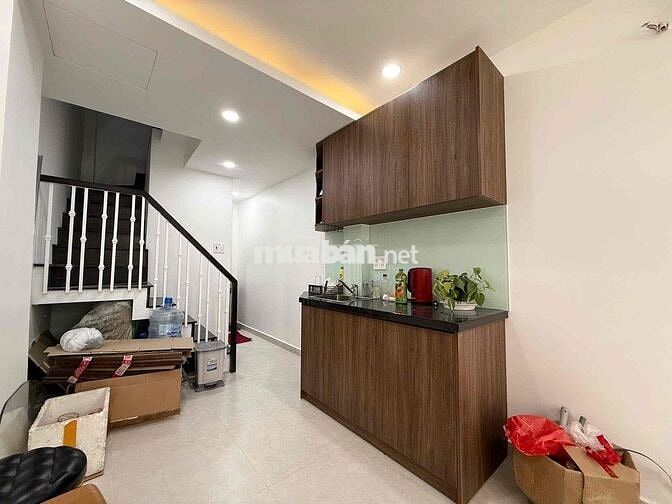 CHO THUÊ NHÀ NGUYÊN CĂN 2PN - 3WC NGAY CHỢ HOÀ HƯNG - CMT8