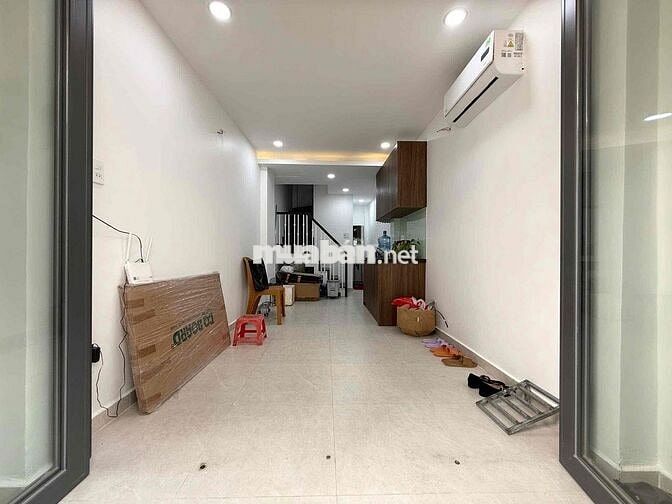 CHO THUÊ NHÀ NGUYÊN CĂN 2PN - 3WC NGAY CHỢ HOÀ HƯNG - CMT8