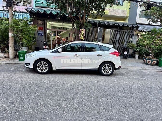 Ford Focus 2017 chính chủ màu trắng