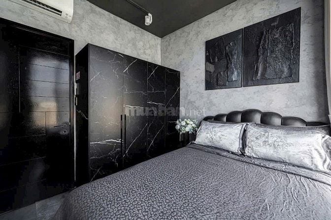 Bán căn hộ chung cư Đặng Văn Ngữ, 4,3 tỷ, 70m2,bancong lớn view mát