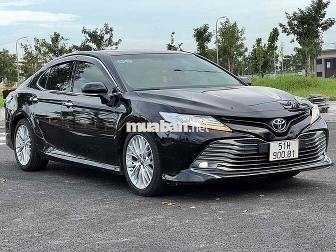 Toyota Camry 2021 2.5Q đen VIP 1 chủ tuyệt đẹp